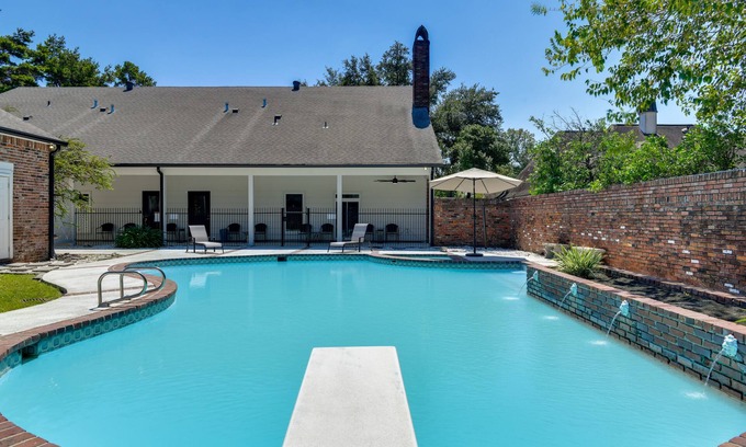 Broadmoor House | Stunning Baton Rouge Home w/Pool: Near LSU!