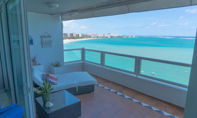 Isla Verde Apartment | Stunning Beach front 2 level PH with Ocean views and amenities walking distance