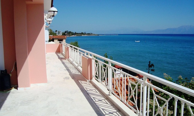 Nerantza Villa | Stunning Beachfront Villa on the Gulf of Corinth