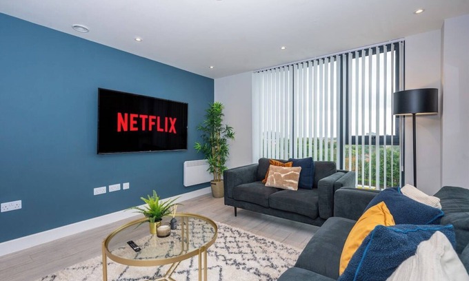 Salford Apartment | Stunning Brand New 3 Bed