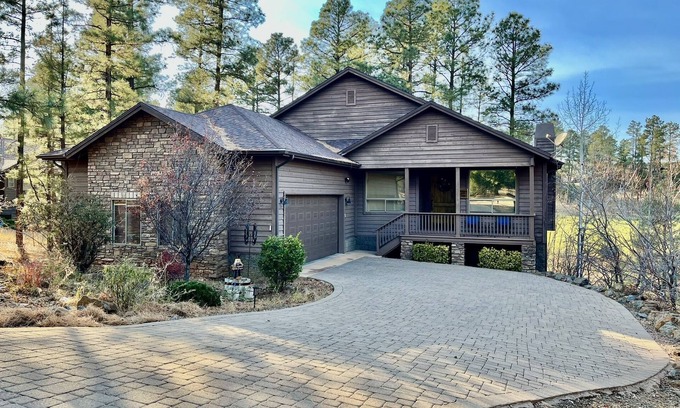 Torreon Cabin | Stunning cabin in Torreon with unbeatable views—your search ends here!