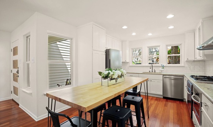 Clarksville House | Stunning Central Urban Oasis in Clarksville-2/2.5 bath-Convenient to Everything!