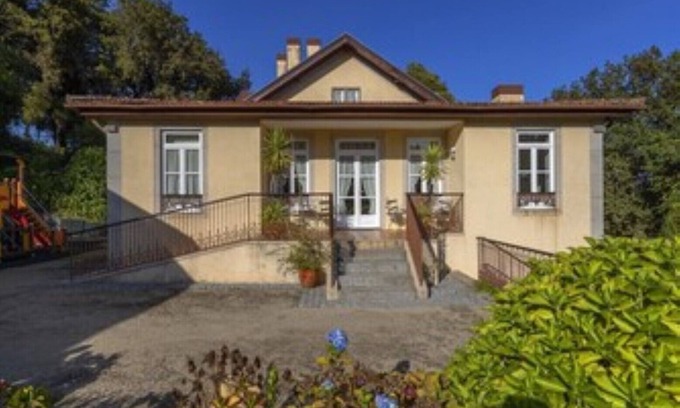 Felgueiras House | Stunning, Charming, 12 Bedrooms all ensuite, 2.5 Hect Fenced