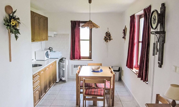 Starkov House | Stunning private villa with pool, WIFI, TV, patio, pets allowed, panoramic view and parking