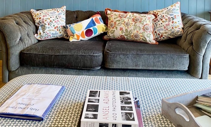 Hollow Meadows Cottage | Stunning dog friendly cottage in the Peak Park.