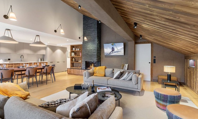 Meribel Apartment | Stunning Duplex Apartment near Morel Chairlift in Méribel, 4 Bedrooms, South-facing Balcony