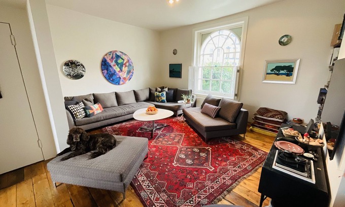 Camberwell Green Apartment | Stunning Flat for Families