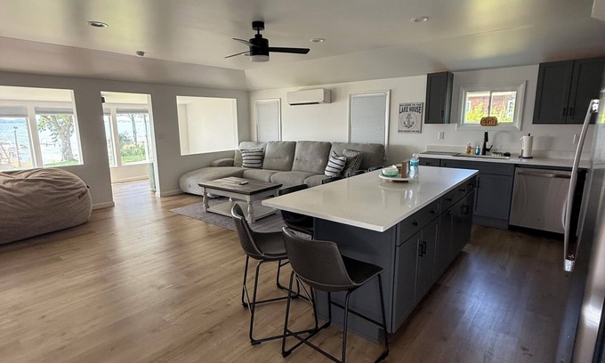 Sandy Creek House | Stunning fully remodeled 3 bedroom, 2 bath house directly on North Sandy Pond