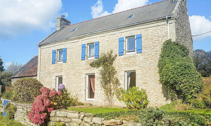 Plogastel-Saint-Germain House | Stunning home in Plogastel St Germain