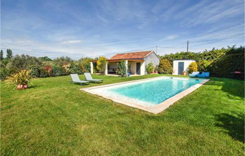 Pernes-les-Fontaines House | Stunning Home In Pernes-Les-Fontaines