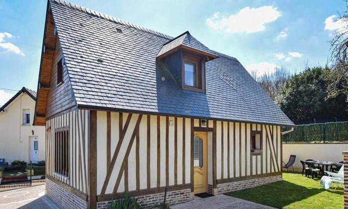 Hericourt-en-Caux House | Stunning home in Héricourt-en-Caux