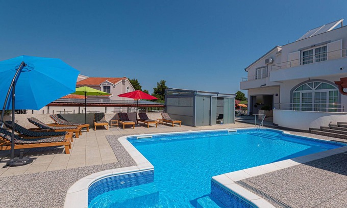 Brodarica House | Stunning home in Brodarica