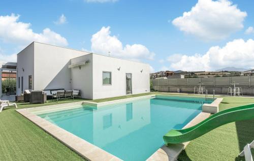 Catenanuova House | Stunning Home In Catenanuova