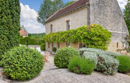 Fontaine-Henry House | Stunning Home In Fontaine-Henry