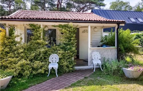 Ljunghusen House | Stunning Home In Höllviken With Wifi