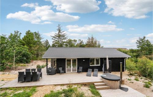 Henne House | Stunning Home In Henne With Kitchen