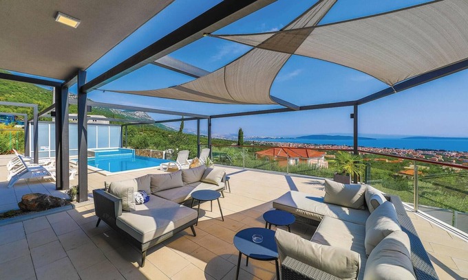Kastel Stari House | Stunning home in Kastel Stari