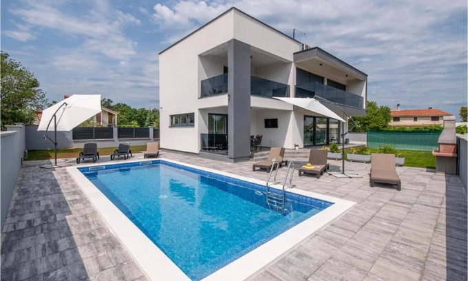 Strmac House | Stunning Home In Labin With Wifi