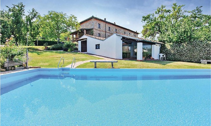 Scalvaia House | Stunning Home In Monticiano With Wifi