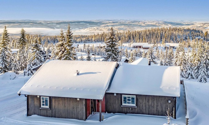 yer House | Stunning home in øyer with WiFi