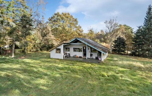 Ronde House | Stunning Home In Rønde With Wifi