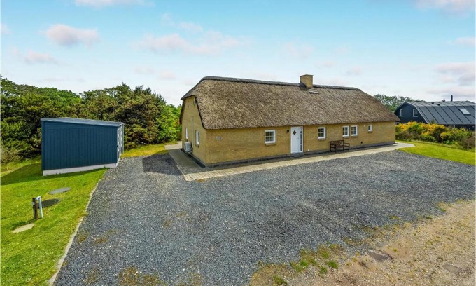 Ringkøbing-Skjern Municipality House | Stunning Home In Skjern With Kitchen