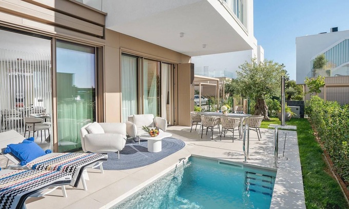 Turanj House | Stunning home in Turanj