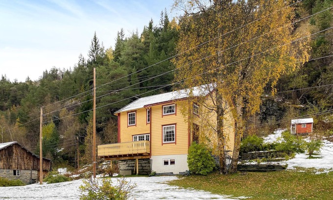Rauma kommune House | Stunning home in Verma with kitchen