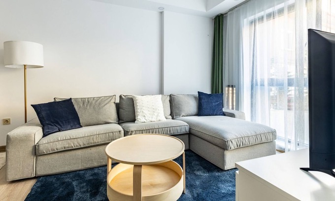 Kagithane Apartment | Stunning Istanbul Retreat 3 min to Kanyon Mall