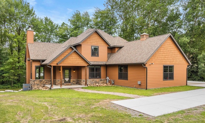 Stevens Point House | Stunning Lake House on the shores of Lake DuBay