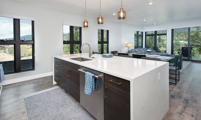Silverthorne Condo | Stunning new 2BR with Private Hot Tub On the River