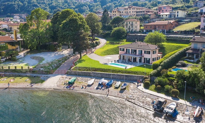 Calozzo Villa | Stunning new villa with pool and beach access at Lake Como! - Villa Angelina