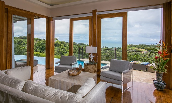 Valle Pura Vida House | STUNNING OCEANVIEW, FAMILY LUXURY, NEW, PRIVATE MOUNTAIN TOP in Manuel Antonio