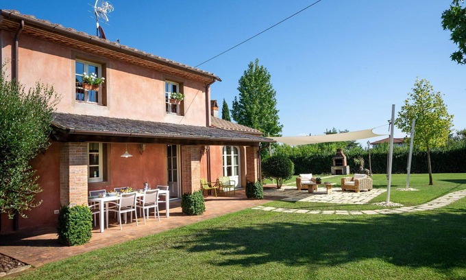 Colle di Compito Villa | Stunning private villa for 4 guests with A/C, private pool, WIFI, TV and veranda, close to Lucca