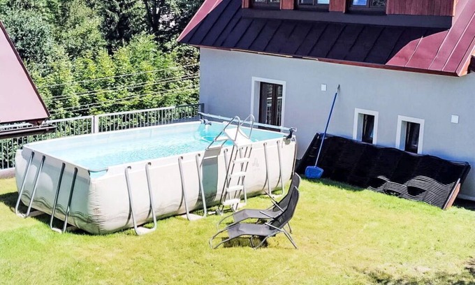 Tanvald House | Stunning private villa for 8 guests with WIFI, TV, patio, pets allowed, panoramic view and parking