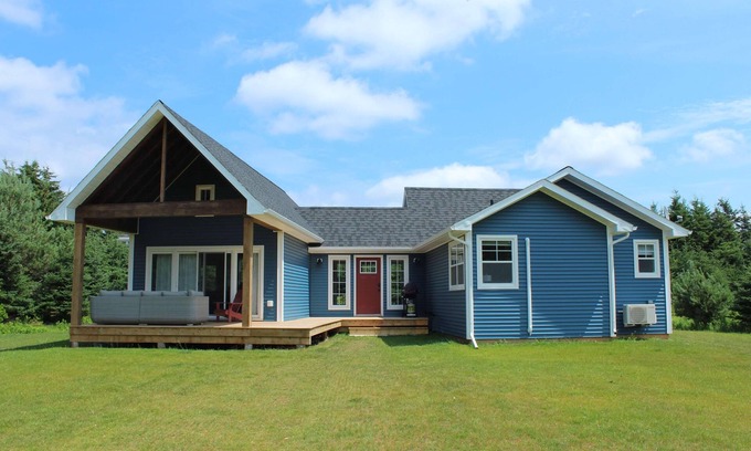 Green Gables Cottage | Stunning, private in Cavendish