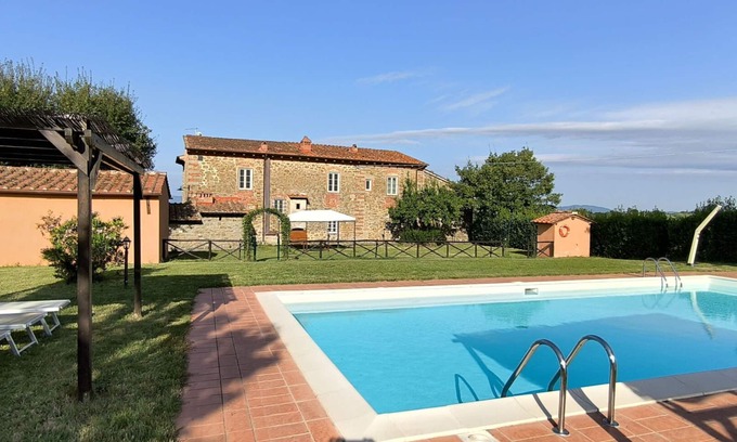 Terranuova Bracciolini Villa | Stunning private villa with private pool, WIFI, TV, pets allowed, panoramic view and parking