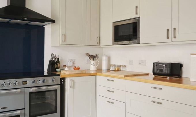 Digg House | Stunning private villa for 4 people with WIFI, TV, pets allowed and panoramic view