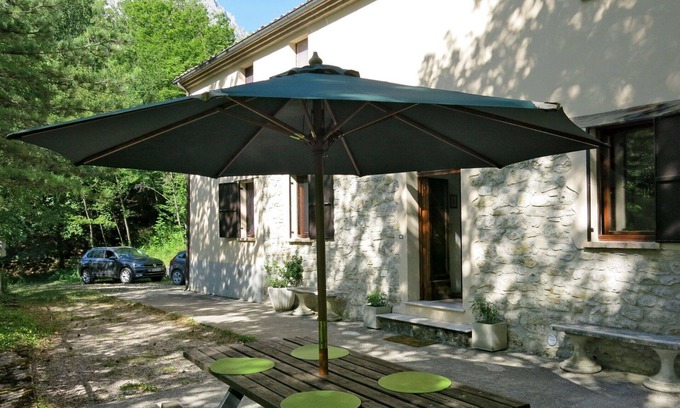 Arsita Villa | Stunning private villa for 7 people with WIFI, TV, terrace and parking
