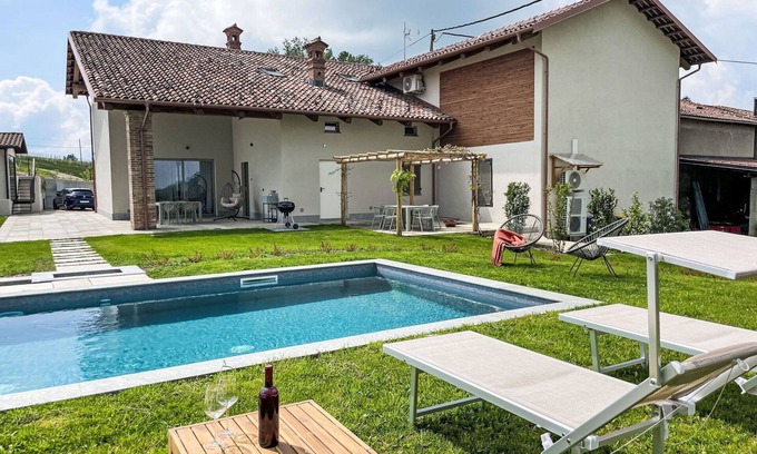 Novello House | Stunning private villa with private pool, A/C, WIFI, terrace, panoramic view and parking