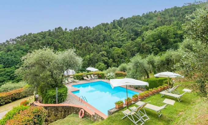 Pescia Villa | Stunning private villa for 10 guests with WIFI, private pool, TV, terrace and panoramic view