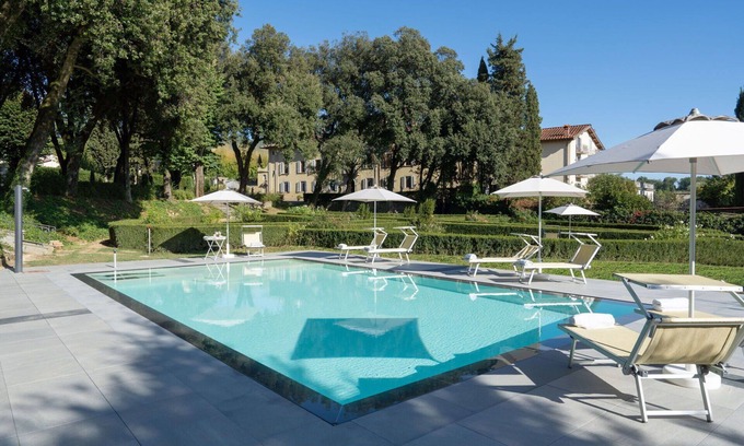 Ronta Villa | Stunning private villa with hot tub, WIFI, private pool, TV, panoramic view and parking