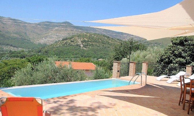 Itri Villa | Stunning private villa with WIFI, hot tub, A/C, private pool, TV, terrace, pets allowed and park.