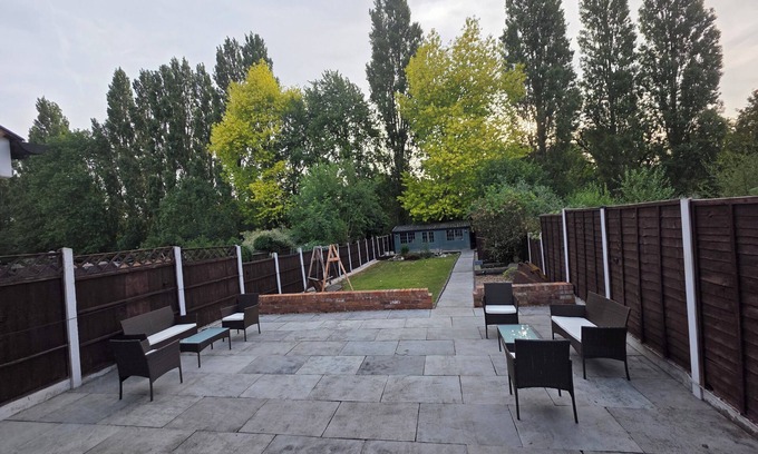 Walsall House | Stunning property with summer house sleeps 15