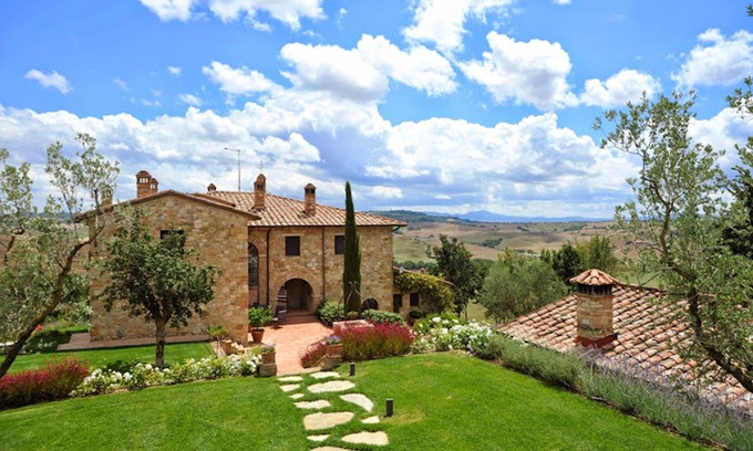 Pienza House | Stunning Refurbished Farmhouse With All Luxury Amenities & Staff Included