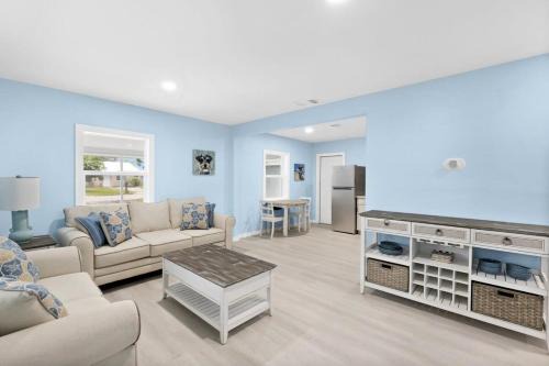 McGregor House | Stunning River District Residence near Beaches