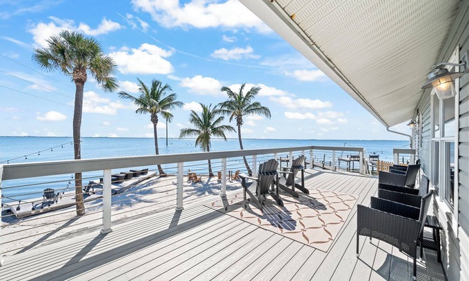 Orlando Beach Condo | Stunning Riverfront Balcony Views! W/Private Beach Access & Perfect Setting for Events