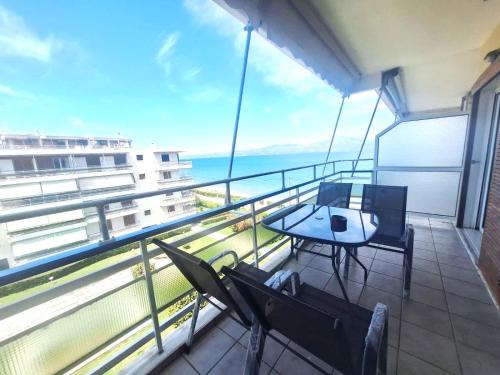 Oropos Apartment | Stunning Sea View Apartment in Oropos
