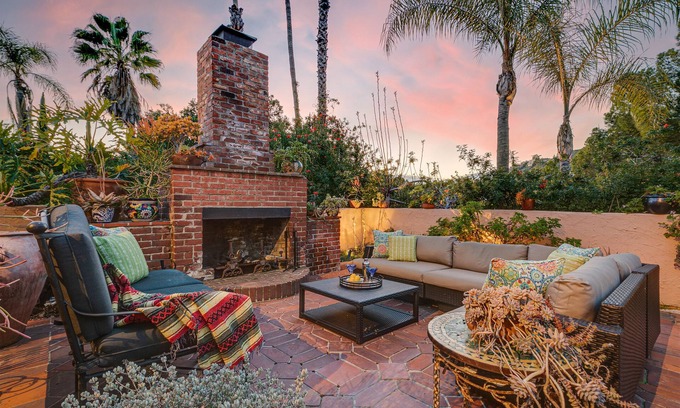 Brockmont House | Stunning Spanish Pool Home