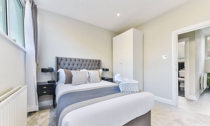 Farringdon Apartment | Stunning two bedroom apartment in Holborn!